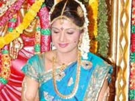 ரம்பா திருமண வரவேற்பு...முதல்வர் வாழ்த்து; ரஜினி - கமல் வரவில்லை!