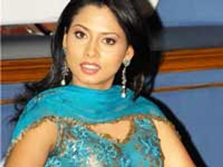 வதந்திகளை நம்ப வேண்டாம்... நடிப்பைத் தொடர்கிறேன்! - பூஜா