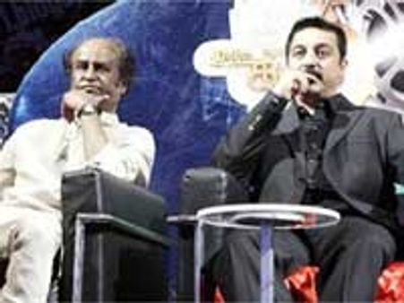 கொழும்பு பட விழா அழைப்பு – ஷாக் ஆன ரஜினி – கொந்தளித்த கமல்