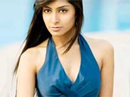 மிஸ் இந்தியா போட்டியில் மதுரை கிருத்திகா!