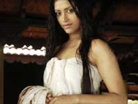 கையும் ஓடலை... காலும் ஓடலை...!