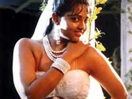 கேரளாவில் பதுங்கியிருக்கும் ரஞ்சிதா-விரைவில் கைது?