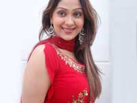 பட வாய்ப்பு இல்லாததால் காமசூத்ரா விளம்பரத்தில் அங்கிதா!