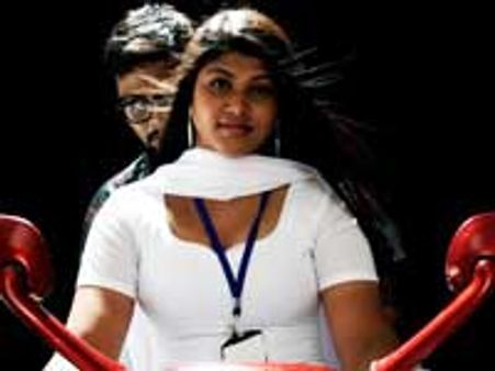 'தவறு செய்பவர்களை தண்டிப்பவர்கள் சாமி தான்'!