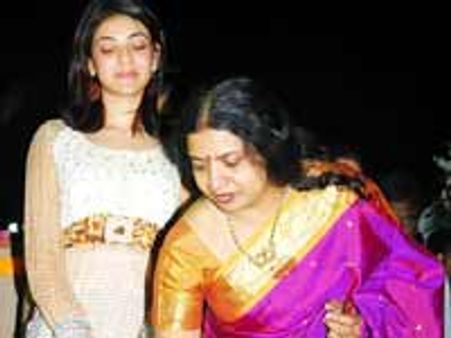 நடிகை ஜீவிதா ராஜசேகர் வீட்டில் திருடியவர் கைது!