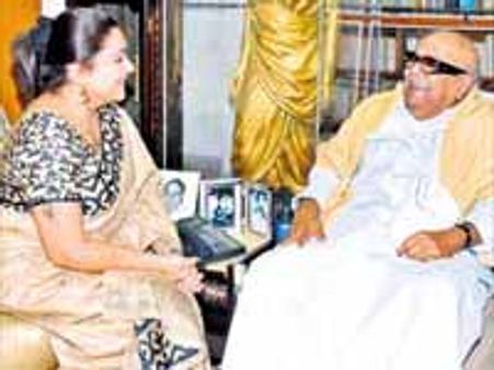 திமுகவில் இணைந்தார் நடிகை குஷ்பு