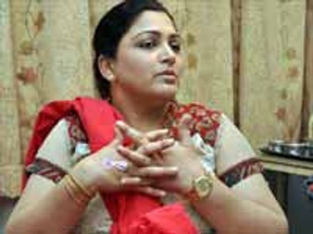 ஜெயா டிவி என்னை நீக்கியது குறித்துத் தெரியாது - குஷ்பு