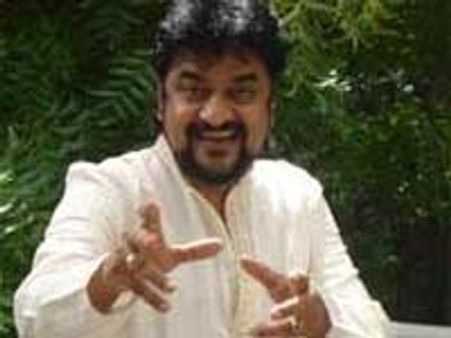 சின்னி ஜெயந்த்துக்கு ரஜினி கொடுத்த நாயை திருடிய மாணவர் கைது- நாய் மீட்பு