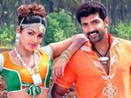 லண்டனில் ஸ்கை டைவிங்கின்போது நடிகர் அருண் விஜய் காயம்