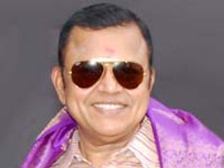 பணமே குறியாக இருக்கும் நடிகர், நடிகையரே ஒதுக்கி வையுங்கள்-ராதாரவி