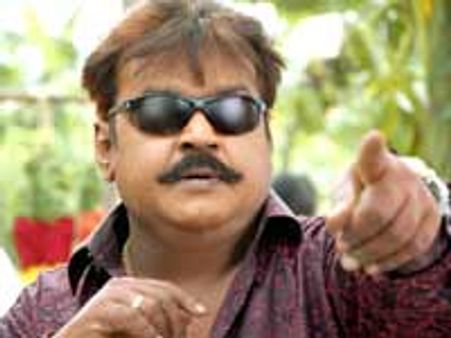 விருதகிரிக்காக ஹாங்காங் போகும் விஜயகாந்த்!