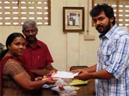 சீர்திருத்தப் பள்ளி சிறுவர்களுடன் பிறந்தநாள் கொண்டாடிய கார்த்தி!