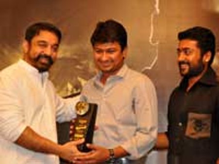 காமெடி ஹீரோவாகும் உதயநிதி ஸ்டாலின்!