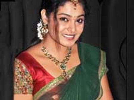 'விஜய்... அரசியல்' பத்தி மட்டும் கேட்காதீங்க!-எஸ்ஏசி