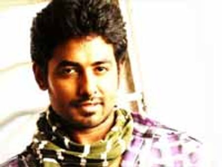 'ரெட்டச்சுழி' ஆரி நடிக்கும் தரணி!