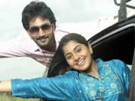 'இடியே விழுந்தாலும் கலங்காத தயாரிப்பாளர்!'