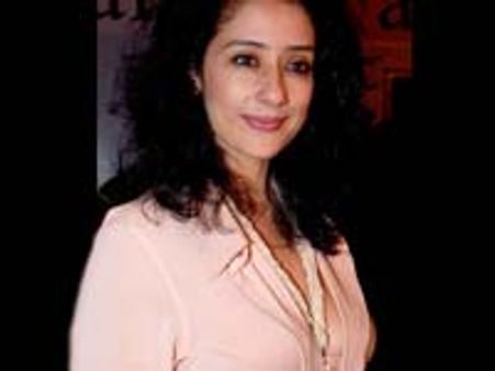 தன்னைவிட 7 வயது இளையவரை மணக்கும் மனீஷா!!