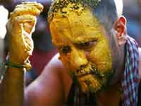 கேரளா, கர்நாடகத்தில் பெரும் சிக்கலில் ராவணன்!