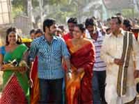 கடன் வழக்கு-நீதிமன்றத்தில் ஆஜரான நடிகர் நாசர்!