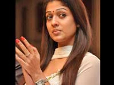 எக்கச்சக்க செலவு... பிஎம்டபிள்யூ காரை விற்கும் நயன்!