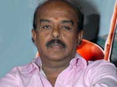 தயாரிப்பாளர் சங்கத் தலைவர் தேர்தல்-ராம.நாராயணன் மனு தாக்கல்