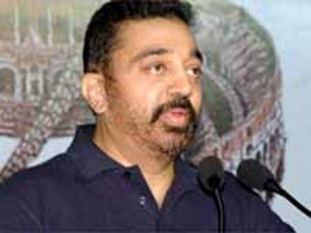 இந்தியாவின் தங்க சாதனை மனிதர் கமல்-அமைச்சர் அம்பிகாசோனி புகழாரம்