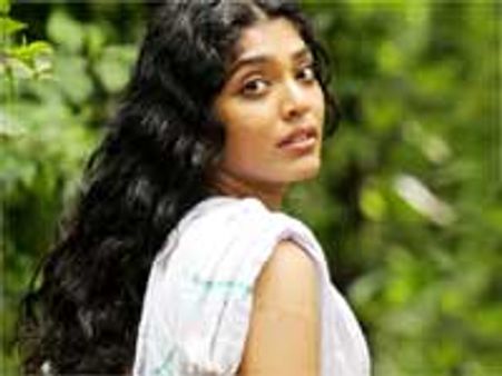 பரத்துடன் ஜோடி சேருகிறார் கேரளத்து ரீமா கல்லிங்கல்