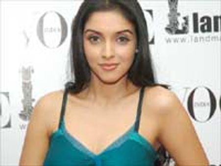 'ரெடி'க்குப் பின்?.. கவலையில் ஆசின்!