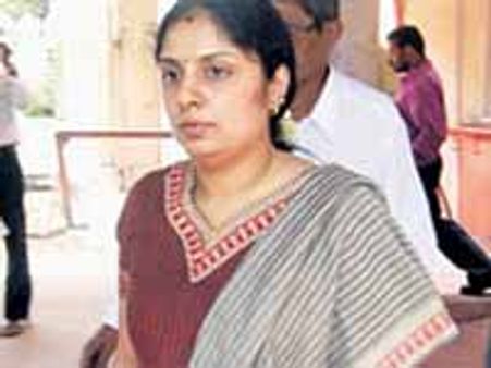 பிரஷாந்த்தின் முன்னாள் மனைவி கிரகலட்சுமியின் அண்ணி தற்கொலை-அண்ணன் கைது