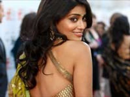 கவர்ச்சி இல்லை-போணியாகாத ஷ்ரியா படம்