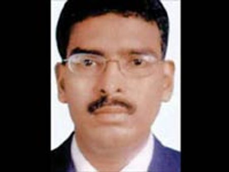 அமைச்சர் பரிதி இளம்வழுதி மகன் ஹீரோவாக நடிக்கும் படத்திற்கு லஞ்சம் கேட்டதாக சென்சார் அதிகாரி 