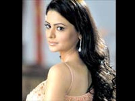 சனா 'ஆட்டம்'-ஆதங்கத்தில் ஆம்னா!