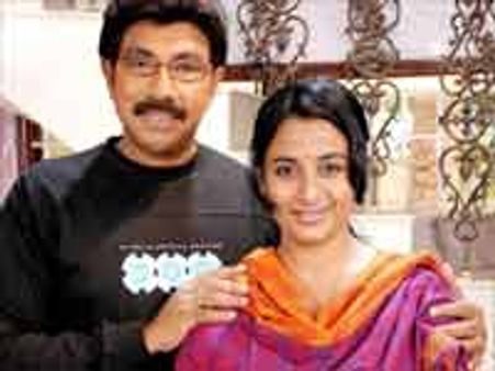 இரண்டு முகம்... நிஜ அரசியல்வாதியின் கதை!