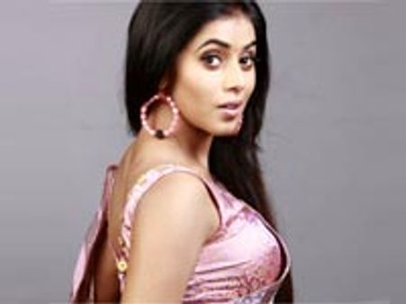 ஷாம்னா காசிம் தெரியுமா?