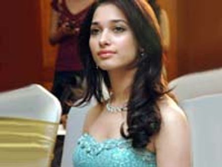 3 இடியட்ஸ் ரீமேக்.. விஜய் ஜோடி தமன்னா?