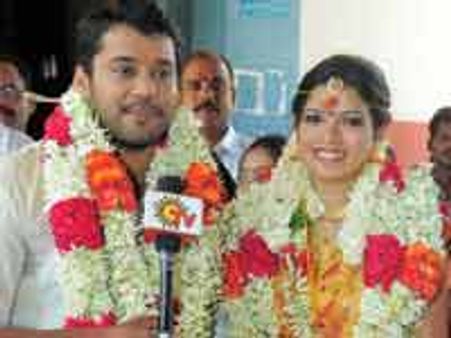 நடிகர் பாலா - அம்ரிதா திருமணம்