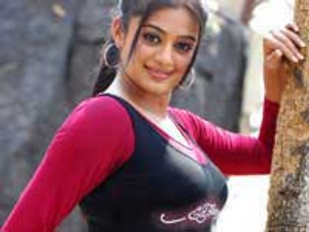 சினேகா, பிரியா மணி பங்கேற்கும் சென்னை மினி மராத்தான்-நாளை நடக்கிறது