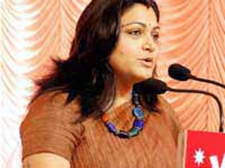 வாழ்க்கையை ஈஸியாக நினைத்தால் ஈஸி, கஷ்டமாக நினைத்தால் கஷ்டம்-குஷ்பு