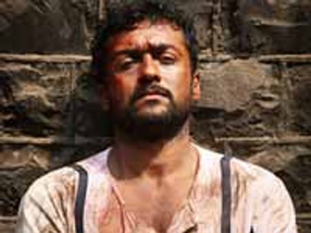 ரக்த சரித்திரா... ராம் கோபால் வர்மா மீது வழக்கு!