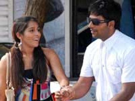 ஷூட்டிங்கின்போது காதலருடன் நடிகை ஓட்டம்-போலீஸில் தயாரிப்பாளர் புகார்