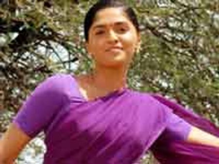 சுனேனாவுக்கு 'வைரம்' கொடுத்த வம்சம் நாயகன்