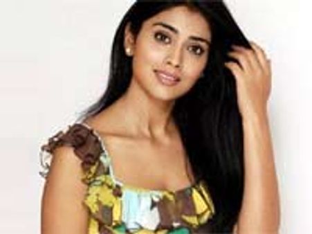 ஷ்ரியாவுக்கு 28 வயசு!