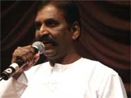 ரஜினி அடுத்து 120 அடி பாய்வார்-வைரமுத்து