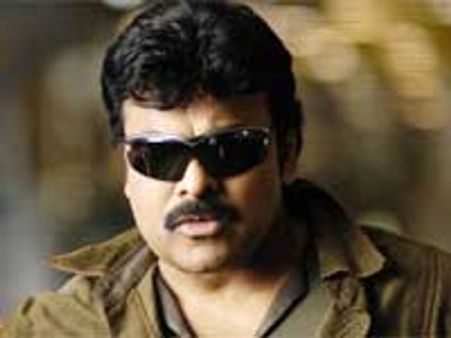 மகன் தயாரிக்க மீண்டும் நடிகராகிறார் சிரஞ்சீவி!