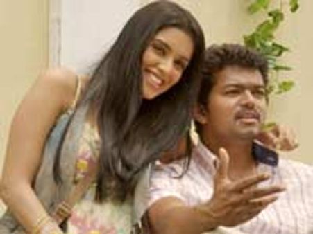 அசினுடன் நடிப்பதில் சந்தோஷம்! - விஜய்