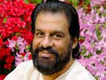 பின்னணிப் பாடகர் கே.ஜே.ஜேசுதாஸுக்கு சித்திரைத் திருநாள் விருது