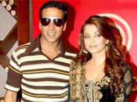 ஐஸ்வர்யா ராய்க்கு சமையல் புத்தகம் கொடுத்து அசத்திய அக்ஷய் குமார்