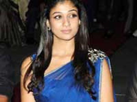 மீண்டும் கதை கேட்கிறார் நயன்?