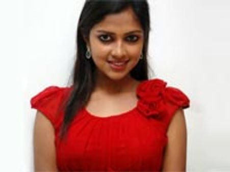 மீண்டும் அமலா பால் ஆகும் சிந்து சமவெளி நாயகி அனகா