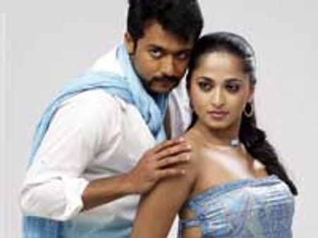 தமிழ்ப் படமும் வேண்டாம்... தமிழ் ஹீரோக்களும் வேண்டாம்! - அனுஷ்கா